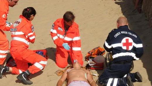 Boom di richieste di aiuto alla Croce rossa