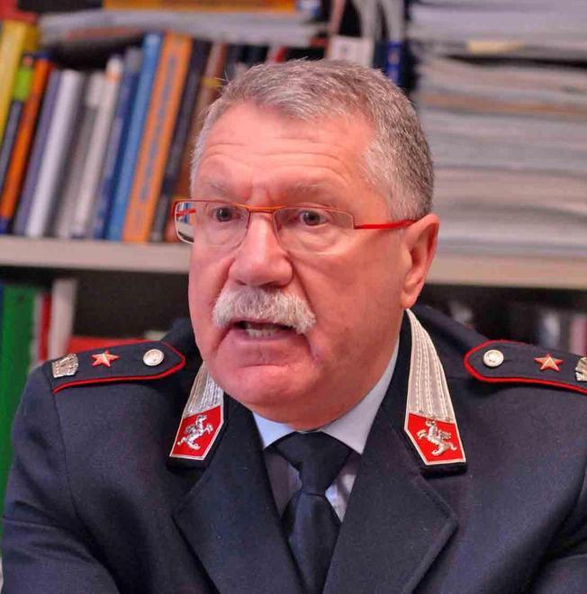 Sequestrate 10 tonnellate di falsi Armani e Prada 