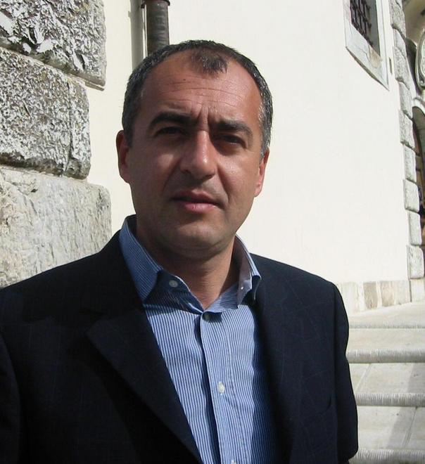 Le spese e le consulenze nel mirino dell’opposizione