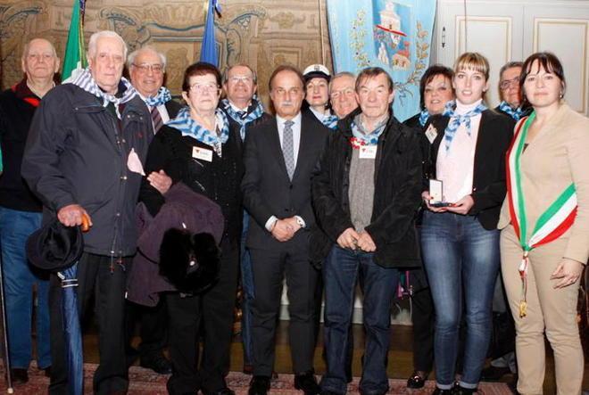 Medaglie d’onore consegnate ai familiari degli ex deportati
