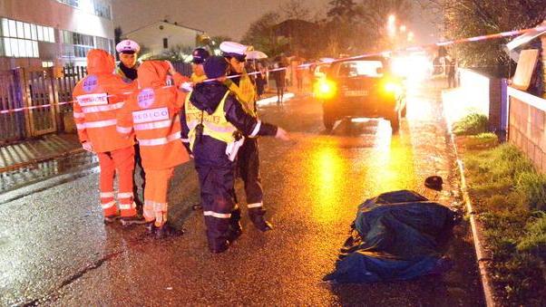 Travolto e ucciso a due passi da casa