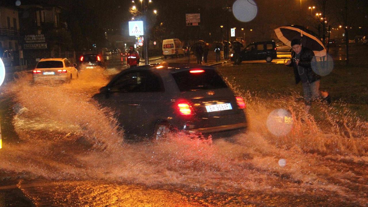 Maltempo: allagamenti, frane e fiumi che fanno paura