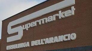 Ruba i punti fidaty ai clienti e li usa per fare la spesa