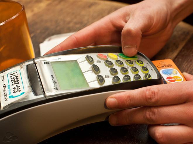 «Un errore l’obbligo di accettare le carte» 
