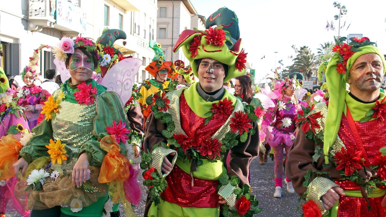 Un falò in piazza Giusti per salutare la primavera