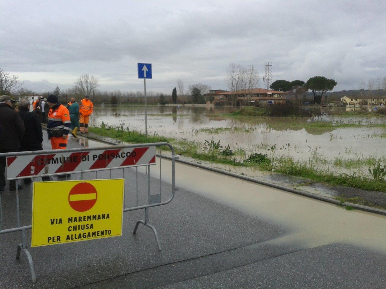 Maltempo, emergenza Arno: passata la piena a Pisa. Sabato visita di Rossi nelle zone alluvionate