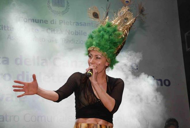 La voce di India Simi è sempre perfetta ma in 5 se la giocano 