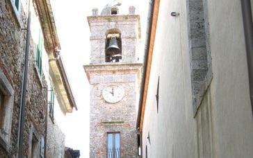 Fulmini sulla chiesa Arriva l’esperto per “salvare” Prata 