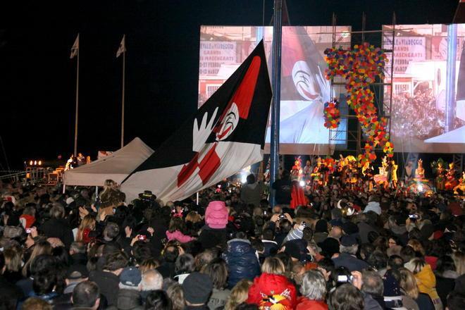 Un aperitivo con gli chef stellati per inaugurare il Carnevale 