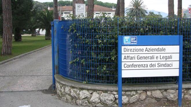 Giro di vite dell’Asl sugli incarichi esterni affidati ai dipendenti