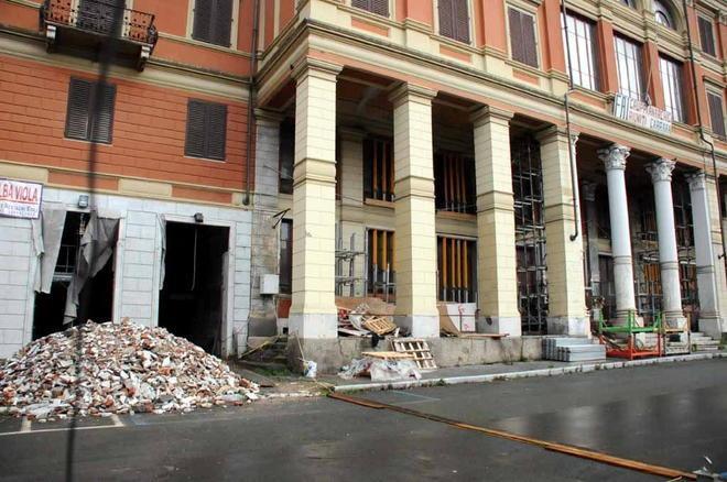 Al posto del cinema degrado e sporcizia 