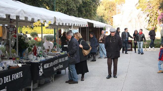 Il Comune si appropria del mercatino dell’antiquariato