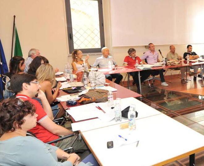 Primarie, i 3 candidati affilano le armi in vista dei confronti 