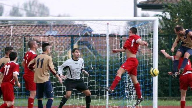 Montignoso in palla in campo oggi a Porcari