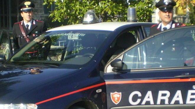 Piede di porco e cacciavite per l’assalto alla farmacia