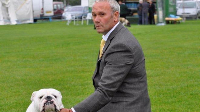Bulldog pratese Campione di bellezza in Inghilterra: si chiama Johnny Deep