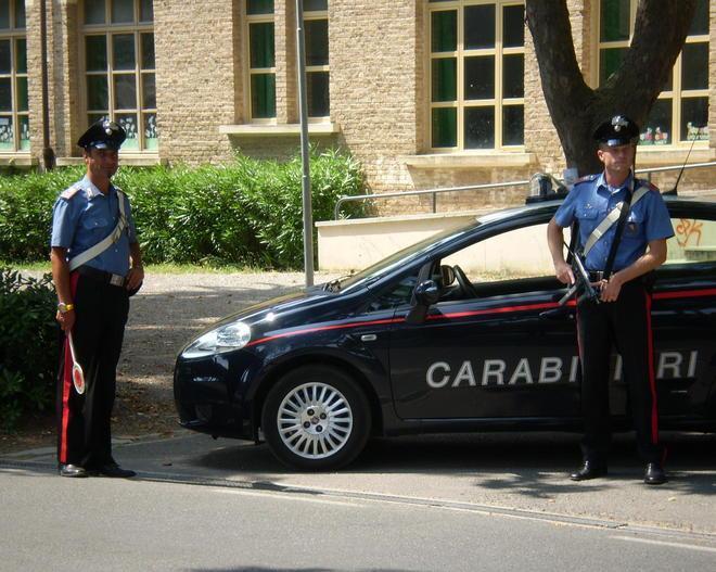 Sottrae 1.650 euro con la scusa di dover comprare una carrozzina 