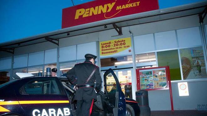 Assalto con l’esplosivo al Penny Market