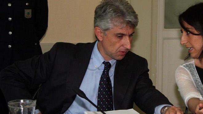 Il Comune si appropria della gestione del mercatino