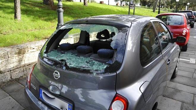 È tornato spaccalunotti: quattro colpi in via Saffi