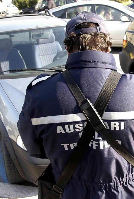 Otto euro al giorno per la sosta durante i corsi mascherati