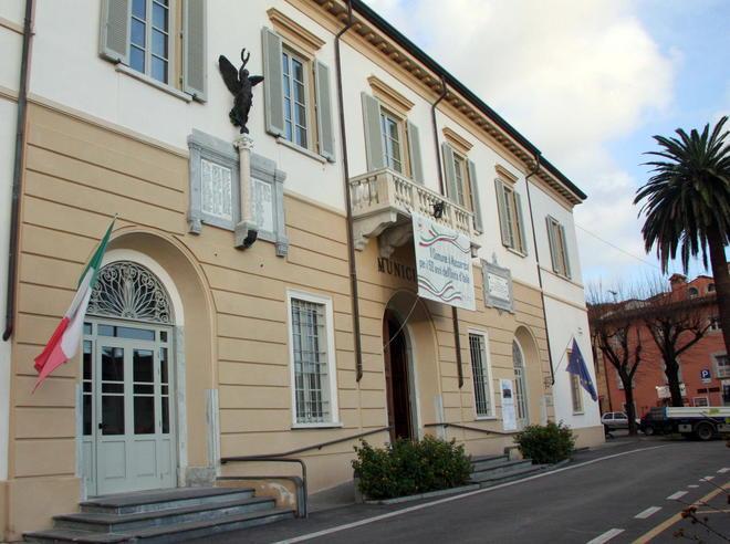 Mega-multe per chi non pubblica i redditi 