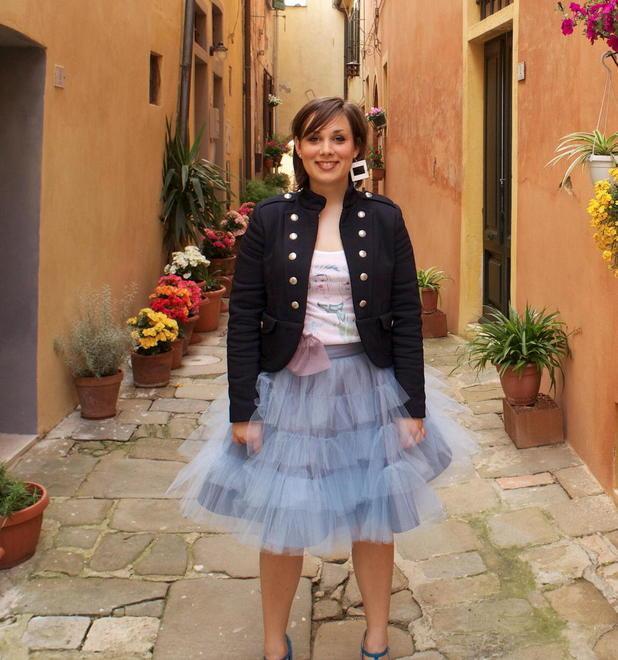 Giulia Pratelli canta all’edicola Fiorello 