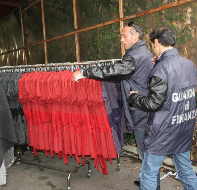 Macrolotto Sequestrati 900 pantaloni 