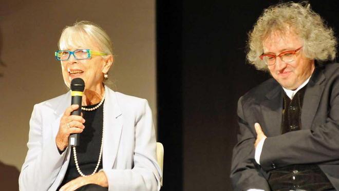 Isa Barzizza in scena con Gl’innamorati di Carlo Goldoni