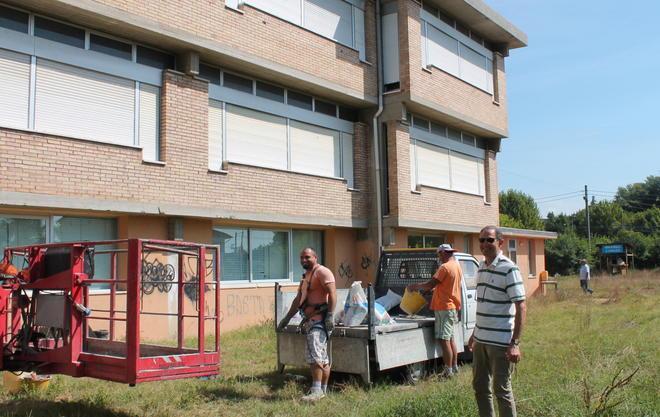 Un parcheggio da 50 posti auto accanto alla materna 