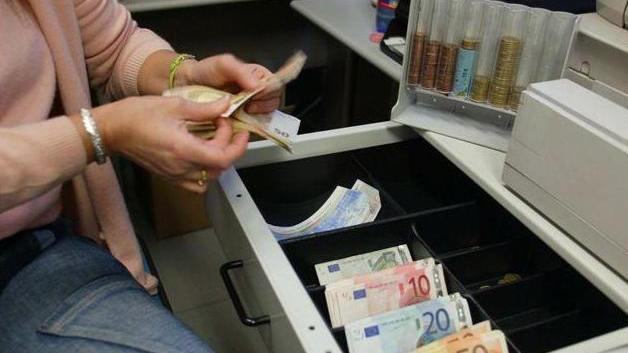 Niente imposta di bollo sotto i 17mila euro