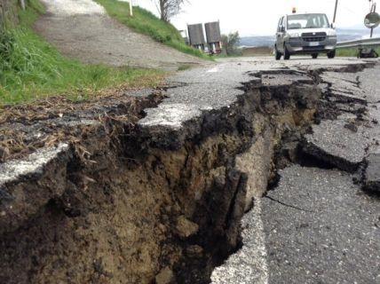 Strada franata al Pinone, entro febbraio riaperta la provinciale 10 