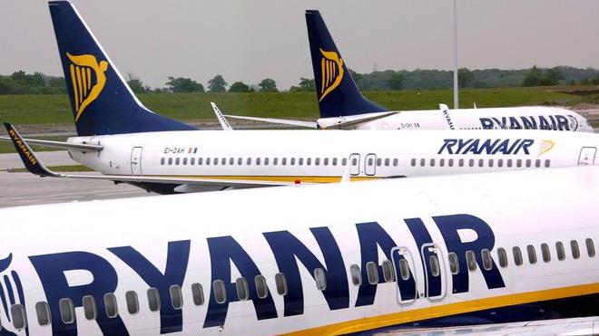 Ryanair, sì a tablet e smartphone per l’intera durata dei voli 