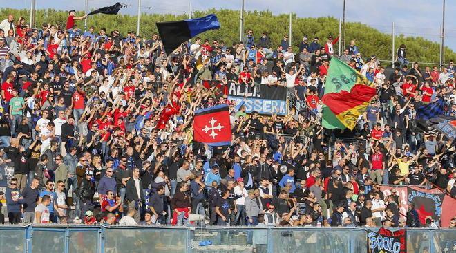 La curva Nord ricorda Maurizio Alberti 