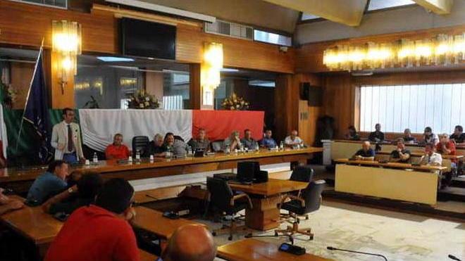 I 5 Stelle contro Volpi «Gestisce il Comune in modo personale»