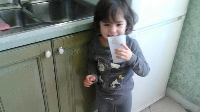 «La bimba respira male»: muore a 5 anni