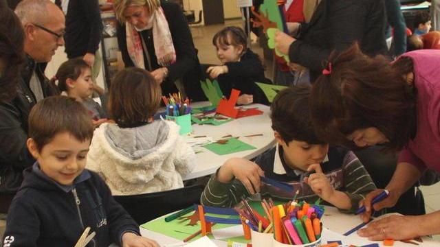 Sfogliamo la domenica e aperture non stop: un gennaio con il botto