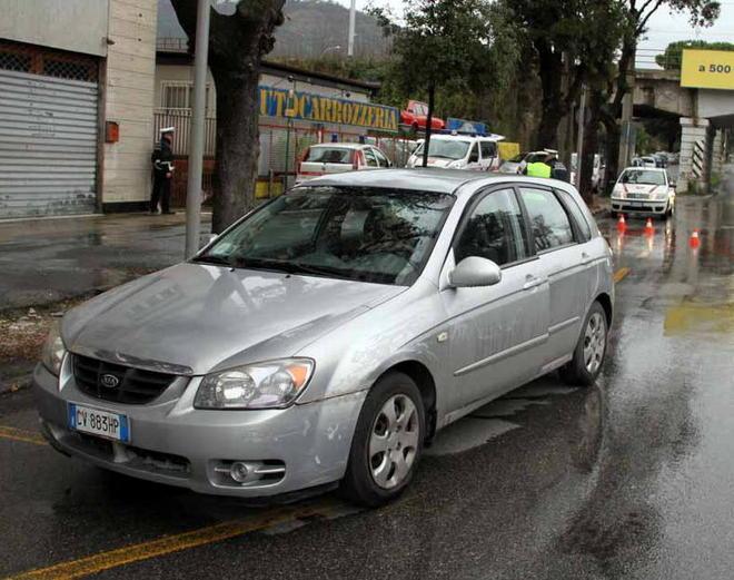 Gravissima una donna investita sul viale ad Avenza di Carrara 