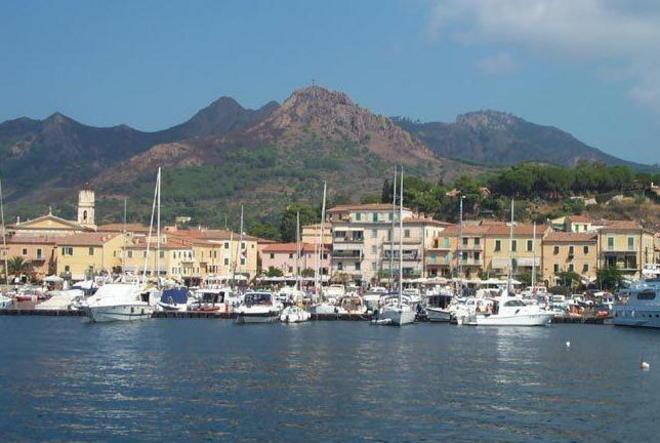Porto Azzurro, deserta la gara per il porto