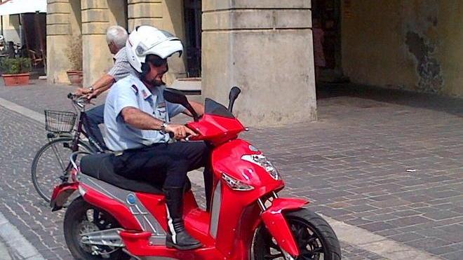 Lotta allo smog, a nolo bici e scooter elettrici