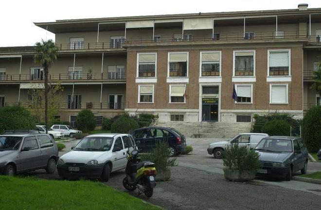 Furto al Dipartimento di salute mentale, i ladri scappano con 4mila euro 