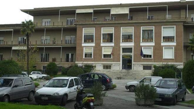 Furto al Dipartimento di salute mentale, i ladri scappano con 4mila euro