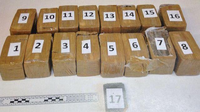 Spacciatore di hashish seguito da Prato a Bolzano