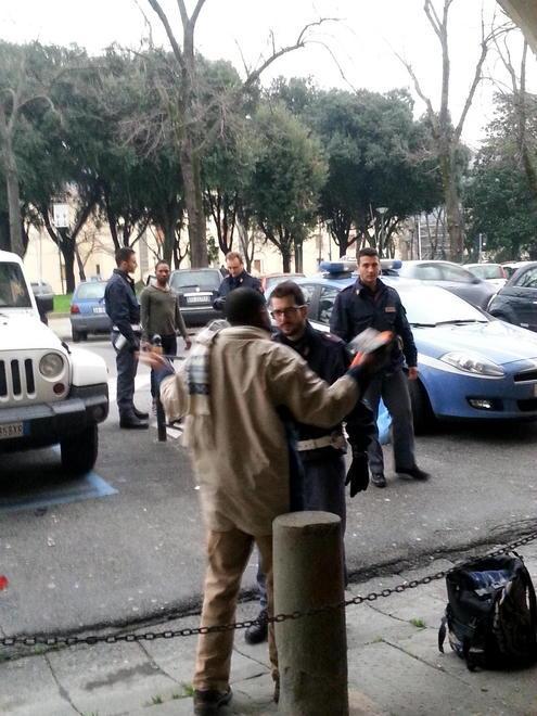 Violenta lite fra nigeriani in piazza Mercatale 