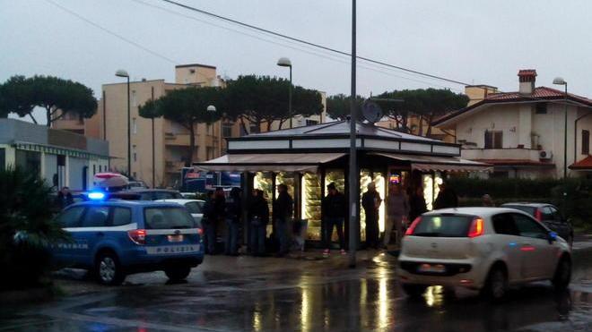 La paura dei passanti «Tre colpi di pistola e poi il fuggi fuggi»