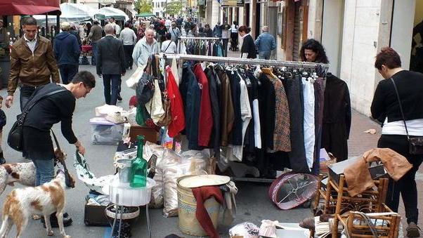 Torna lo “Sbaratto” domani in via Lombroso