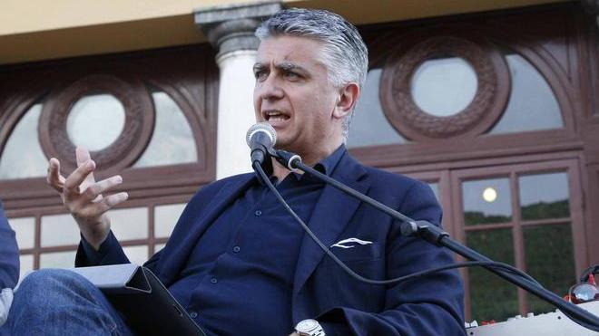 Mallegni chiede gli “stipendi arretrati”