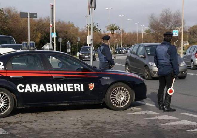 Trovato con un “nunchaku” in auto: subito denunciato