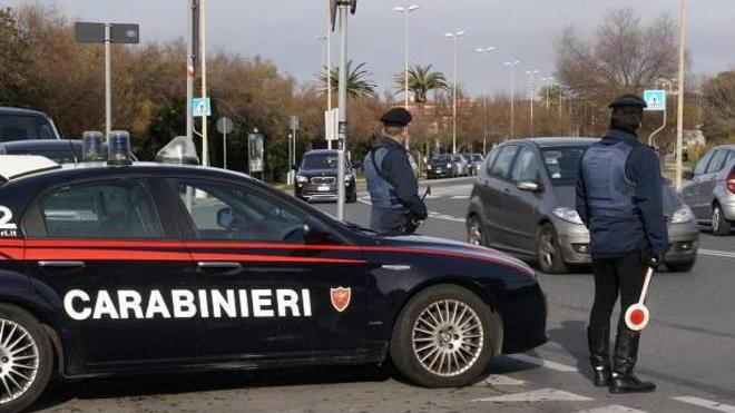 Trovato con un “nunchaku” in auto: subito denunciato