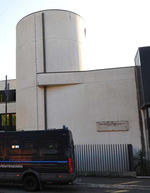 «Doveva sposarmi, mi ha preso i soldi» La storia dell’ex campione di cricket 